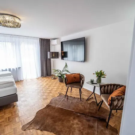 City Wohnung Fn L 5 Klimatisiert Mit Balkon Und Kueche Friedrichshafen Buitenkant foto