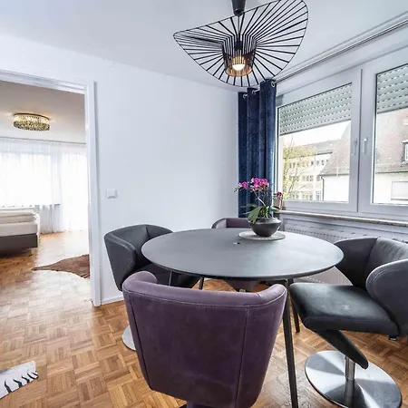 City Wohnung Fn L 5 Klimatisiert Mit Balkon Und Kueche Friedrichshafen Buitenkant foto