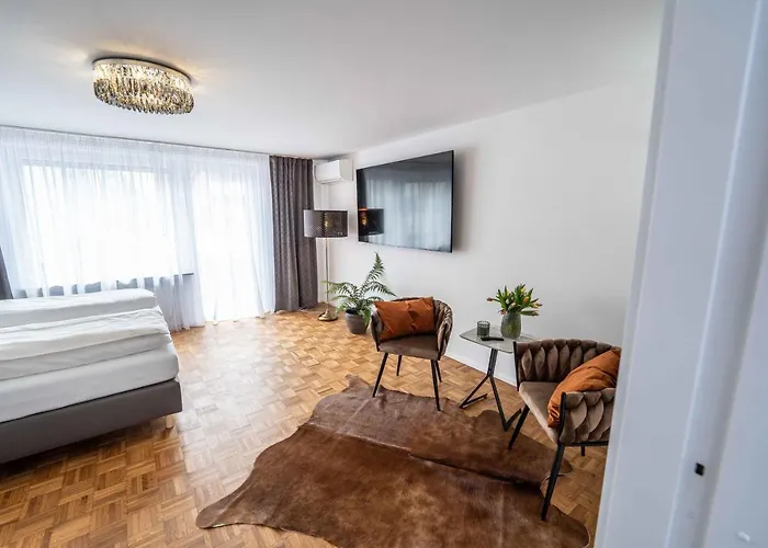 City Wohnung Fn L 5 Klimatisiert Mit Balkon Und Kueche