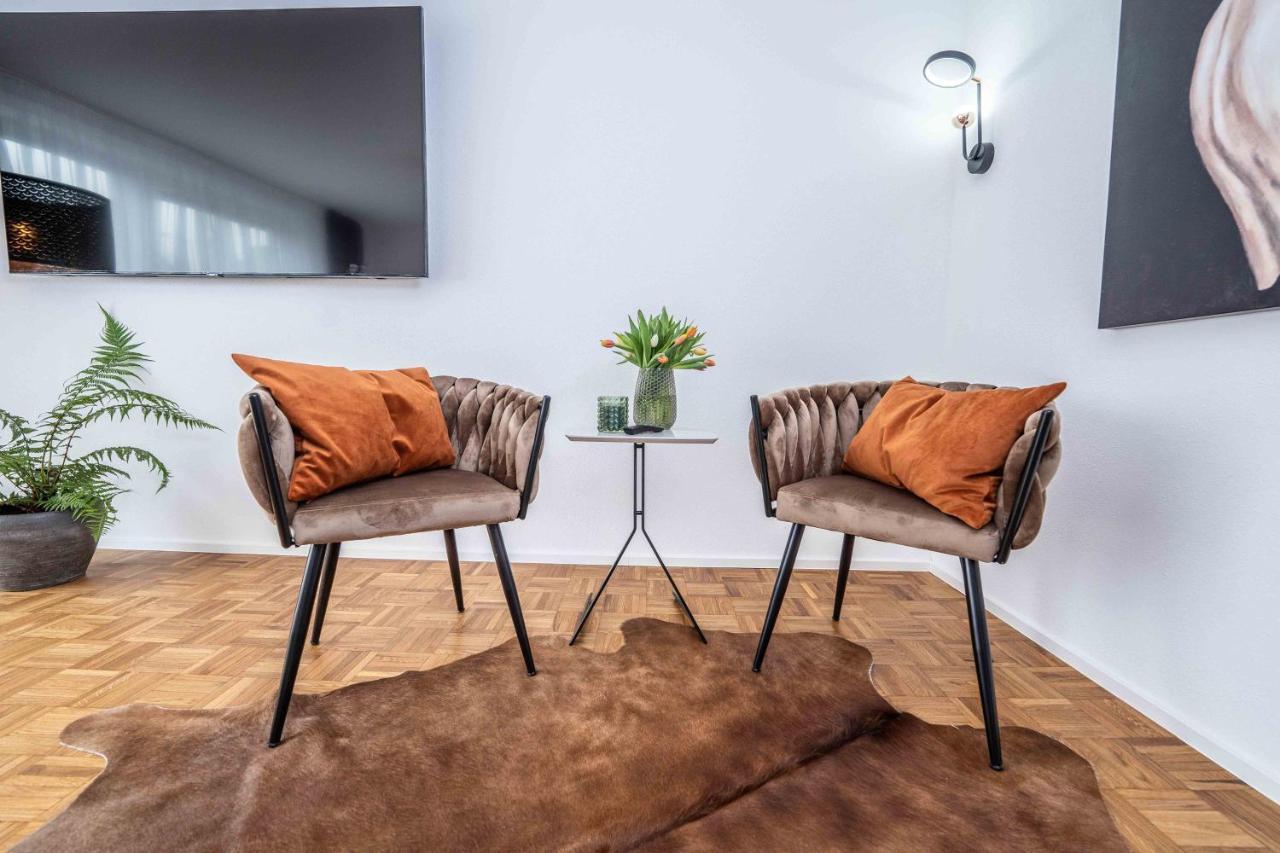 Apartment Fn L 5 Klimatisiert Mit Balkon Und Kueche *
