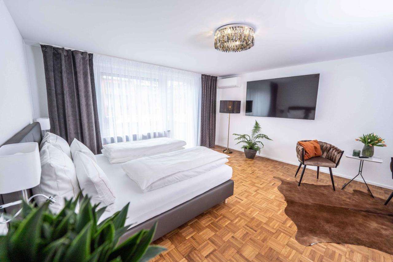 Fn L 5 Klimatisiert Mit Balkon Und Kueche * Friedrichshafen