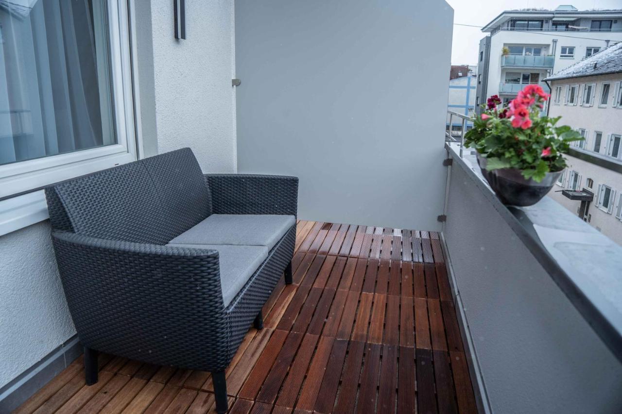 Fn L 5 Klimatisiert Mit Balkon Und Kueche *
